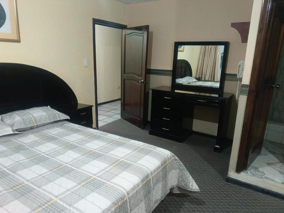 HAMILTON Hotel in Cuenca