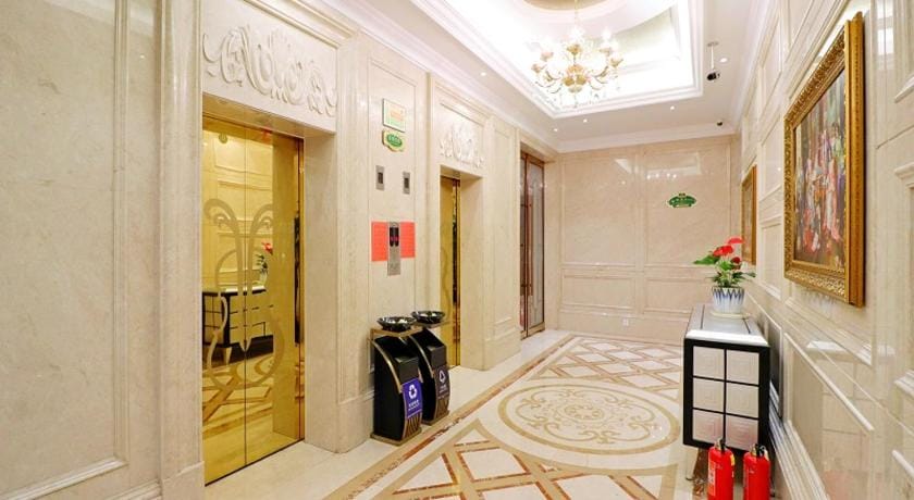 Vienna International Hotel Shanghai Hongqiao Airport International Exhibition Center Jizhai Road Hotel in Shanghai