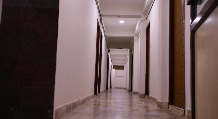 Ganesh Guest House Hotel in Chennai