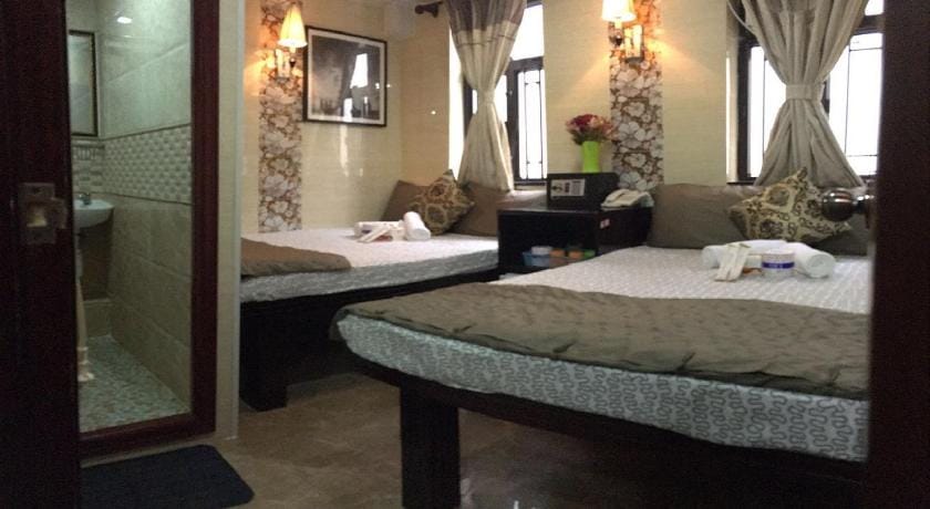 Skystar Hostel Bed and Breakfast in Hong Kong