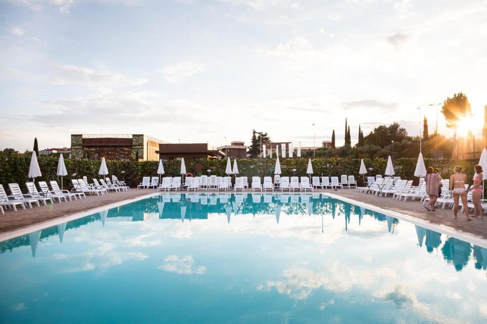 hu Firenze Camping in Town Campground/ 
RV Resort in Florence