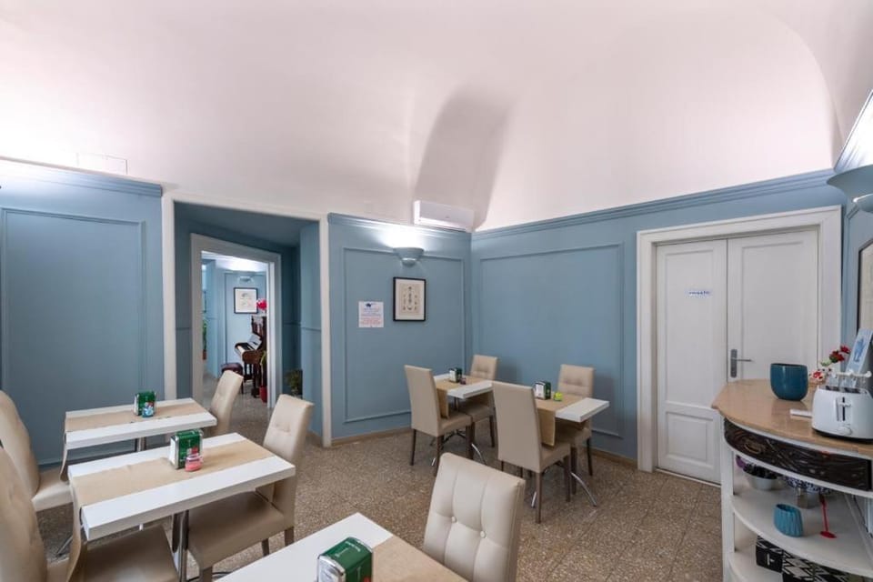 Aragonese Luxury Rooms Bed and Breakfast in Naples