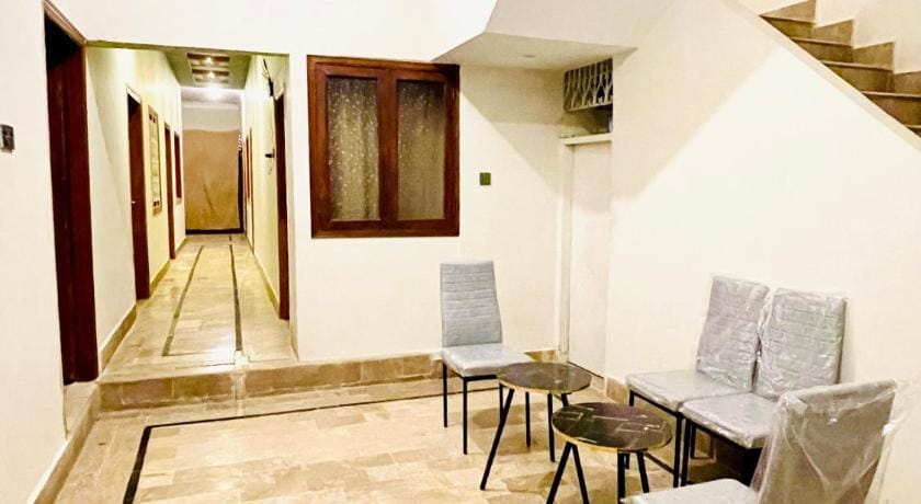 Rehaish Inn Model Colony Hotel in Karachi