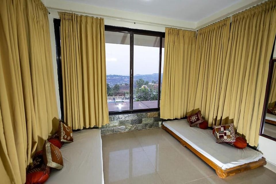 Bellevue Resort Hotel in Maharashtra