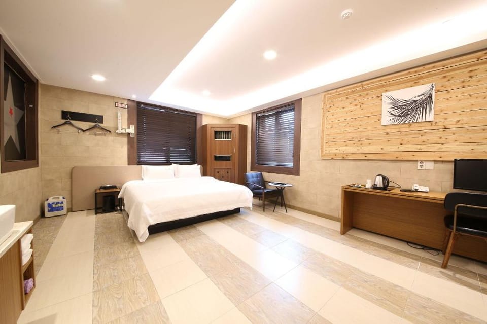 BONA Tree Hotel Hotel in Busan