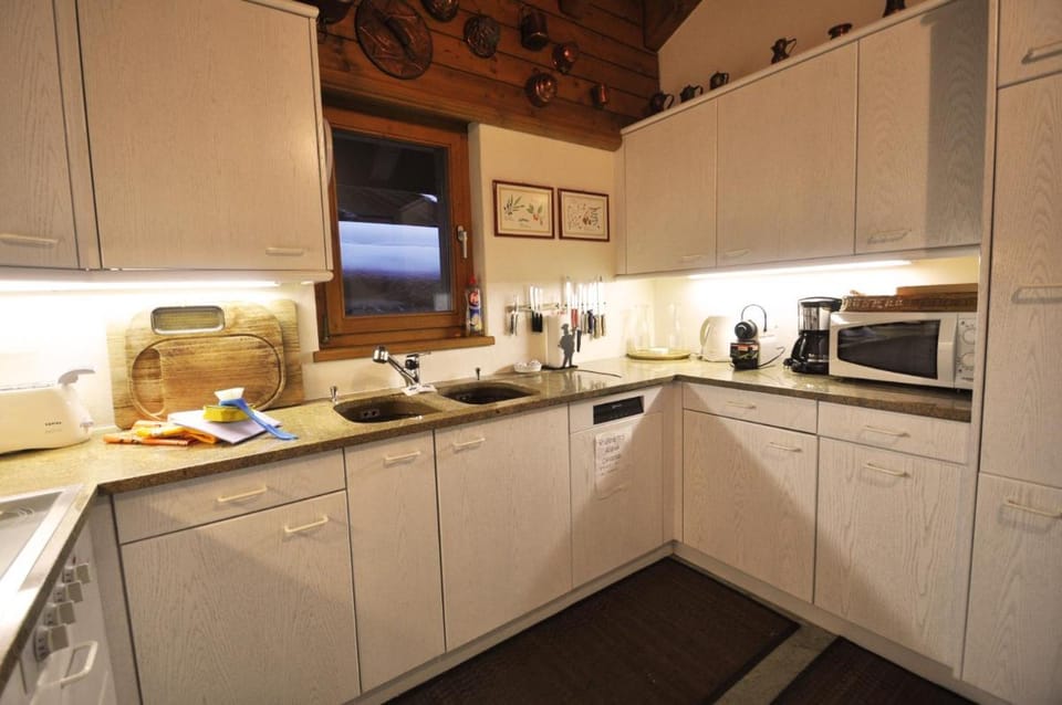 Haus Tiefbach - Apartment Cervino Apartment in Zermatt