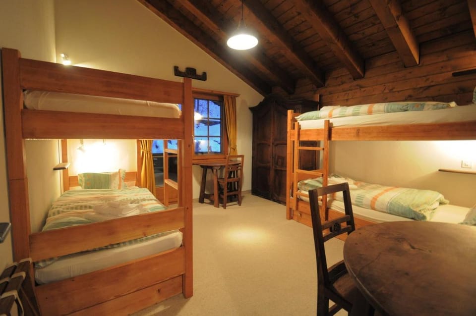 Haus Tiefbach - Apartment Cervino Apartment in Zermatt