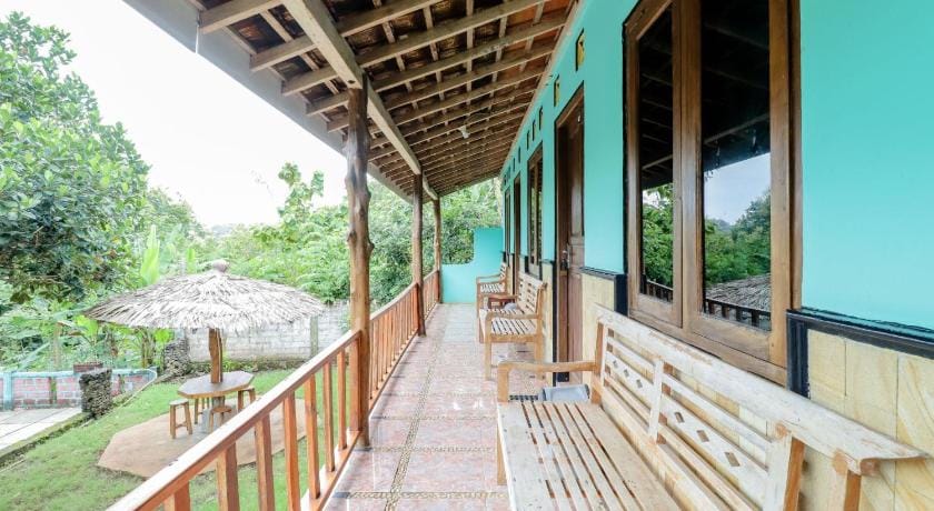 Rock Garden Homestay & Resto Vacation rental in Special Region of Yogyakarta