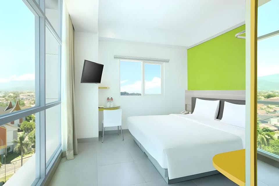 Amaris Hotel Padang Hotel in Padang