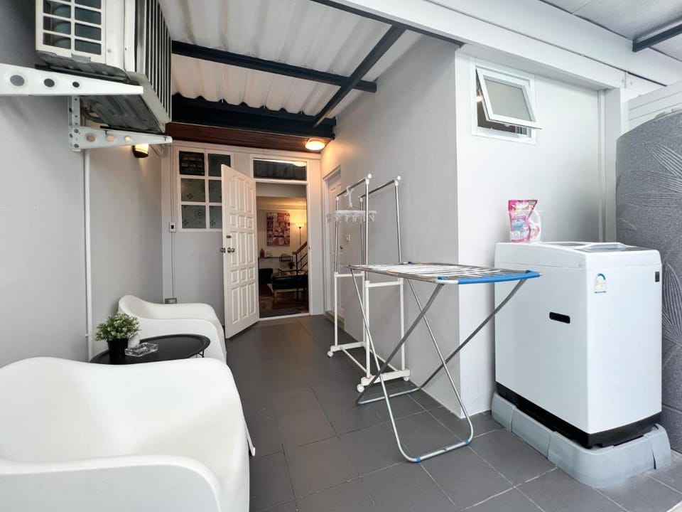 Neveu Premier Residence : Ratchada Apartment hotel in Bangkok