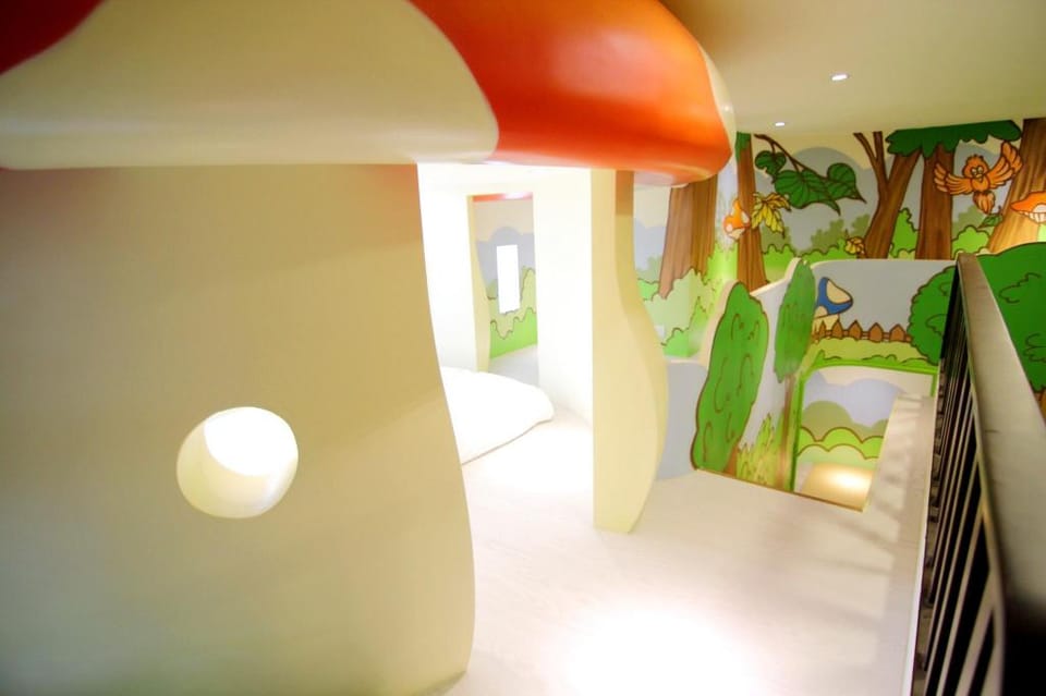 Fun Bus Bed and Breakfast in Kaohsiung