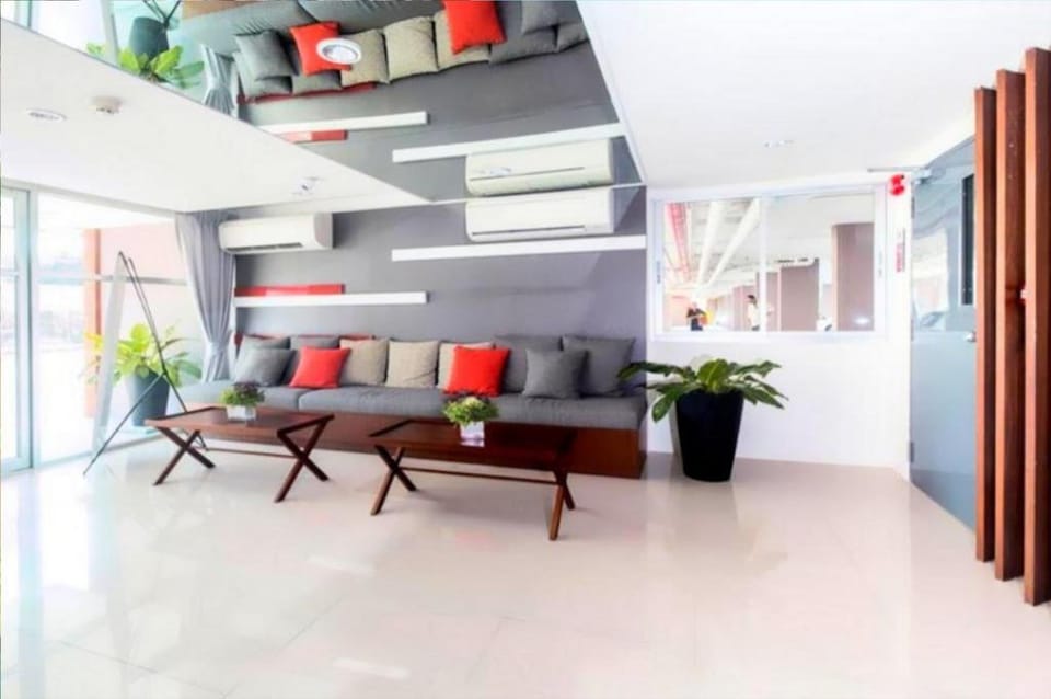 Ban Khun Koey Huahin For Rent (Marine) Apartment in Nong Kae