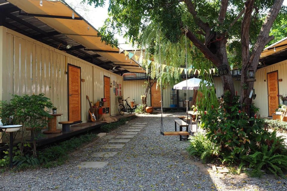 Sweet Box Bed and Breakfast Hotel in Chon Buri Changwat