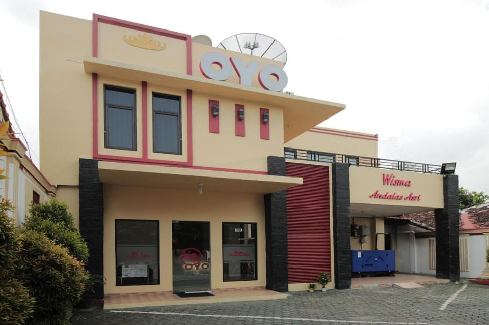 OYO 765 Wisma Andalas Asri Syariah Hotel in Indonesia