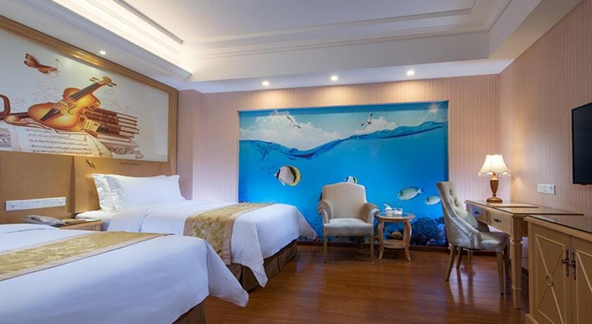Vienna Hotel Guangzhou Panyu Changlong Jinjiang Avenue Hotel in Guangzhou