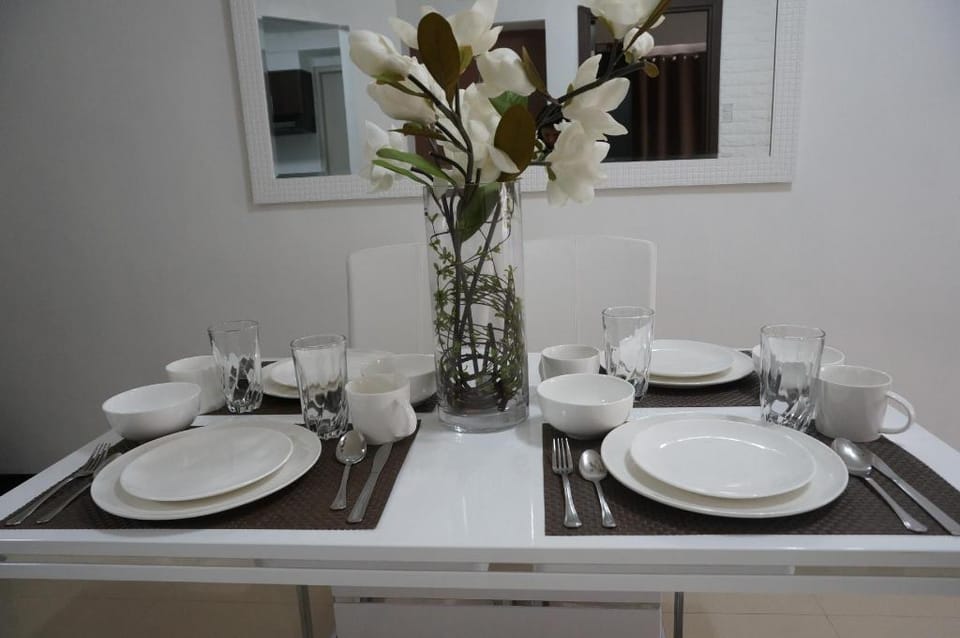 Pinecrest 1BR w/ Free Wifi & Parking near NAIA T3  Apartment in Pasay