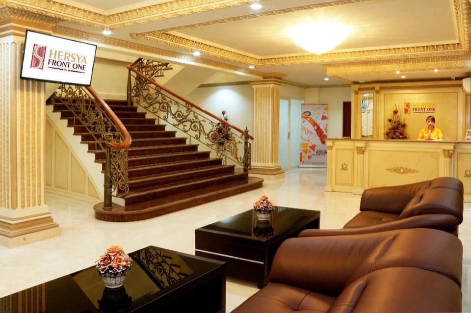 Hersya Front One Inn Surabaya Hotel in Surabaya