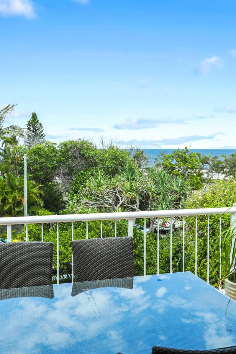 Comfortable & stylish with rooftop spa Apartment in Sunrise Beach