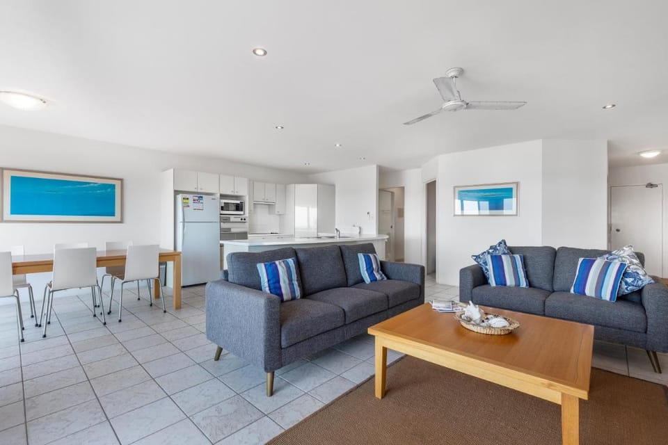 Your home from home with ocean views Apartment in Sunrise Beach