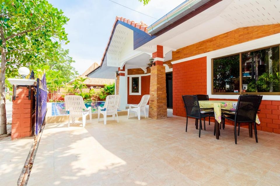 GARDEN VILLA - PATTAYA HOLIDAY HOUSE  Villa in Pattaya City