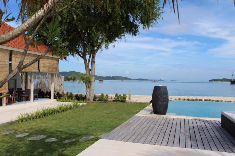 The Suites Lombok Hotel in Central Sekotong