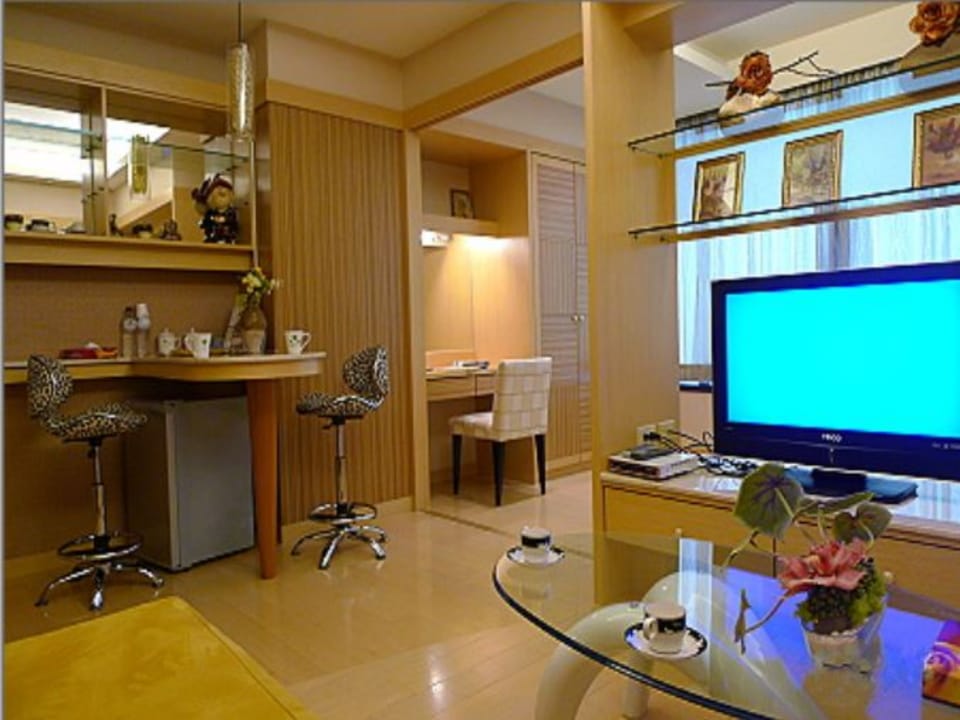 near MRT Sanduo street double A-85大樓-海角月租套房 Apartment in Kaohsiung