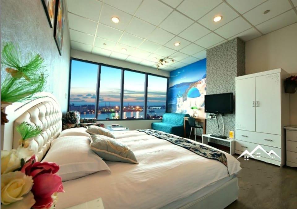 near MRT Sanduo sea view double-85大樓-海角月租套房 Vacation rental in Kaohsiung