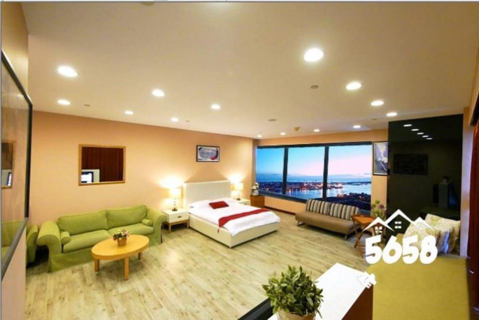 nearMRT Sanduo sea view double-B-85大樓-海角月租套房 Vacation rental in Kaohsiung