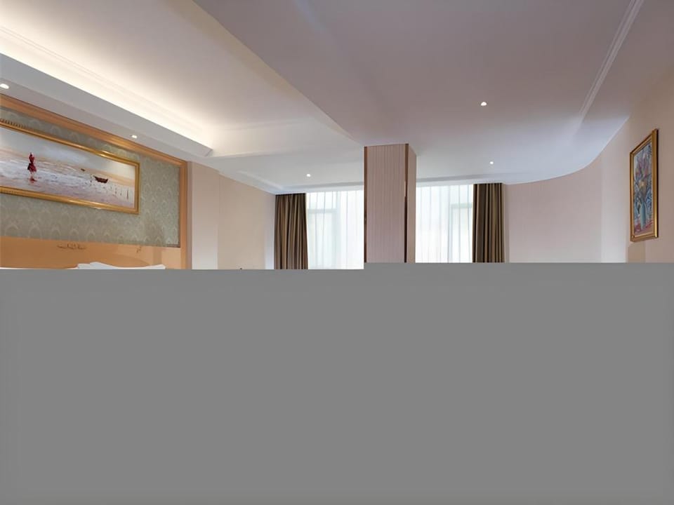 Vienna Hotel Shenzhen International Exhibition Center Fuyong Bao'an Avenue Hotel in Shenzhen