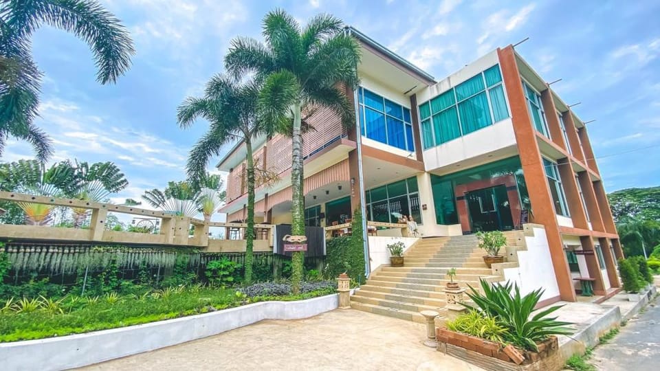 Muak Lek Forest Resort Hotel in Laos