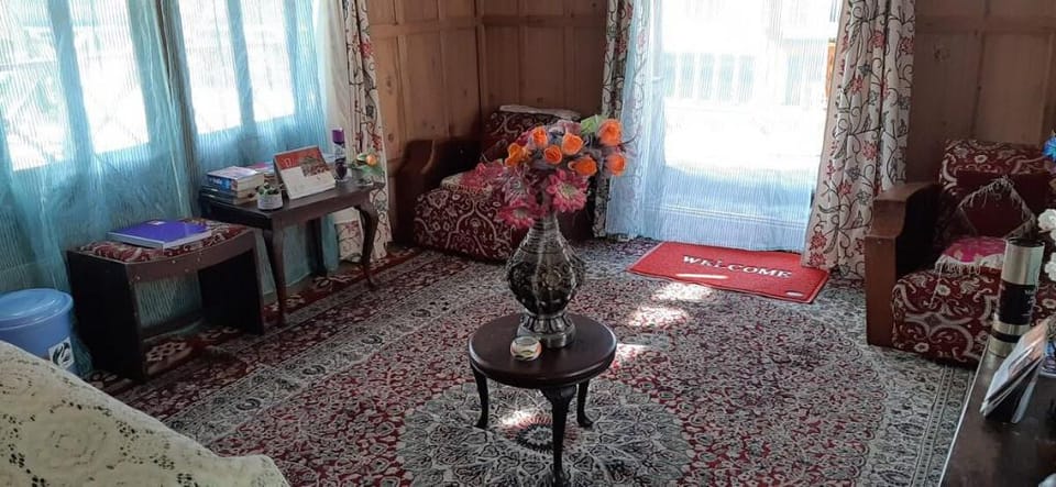 Houseboat City Of Kashmir Vacation rental in India