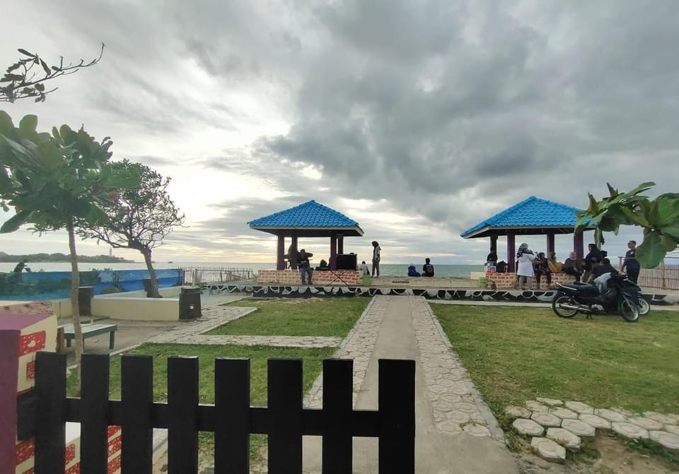 penginapan karanglaut santolo Hotel in West Java