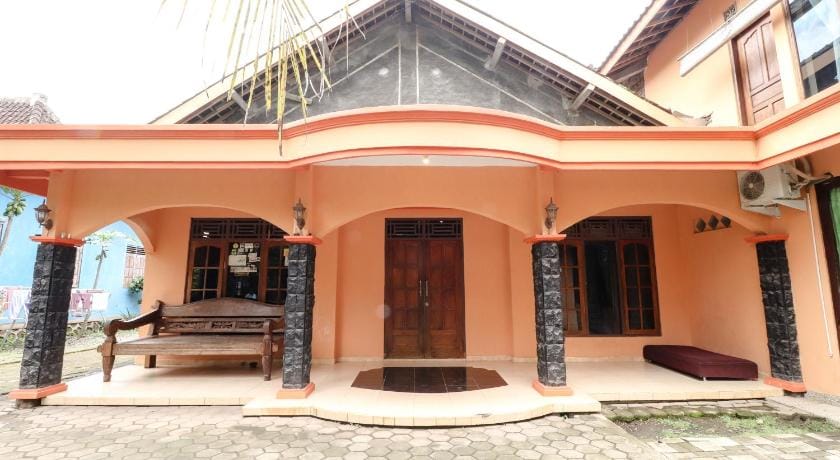 Nurudin House Vacation rental in Indonesia