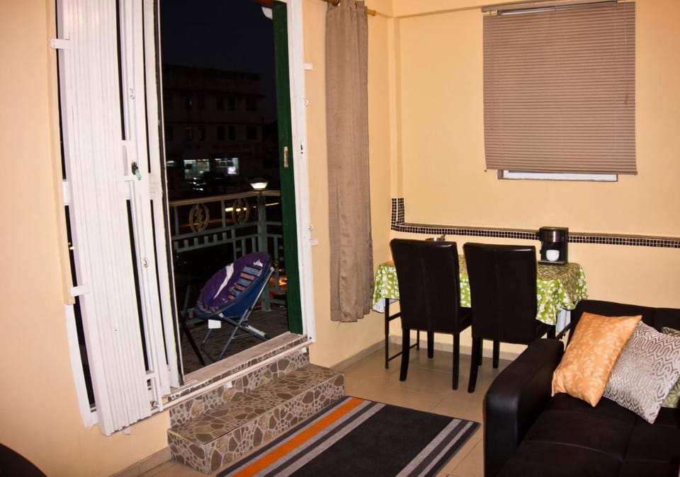 Jesiwa B's Little Palace Bed and Breakfast in Accra