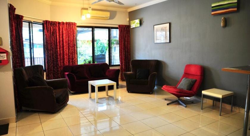 GRAYHAUS Guest House Bed and Breakfast in Petaling Jaya