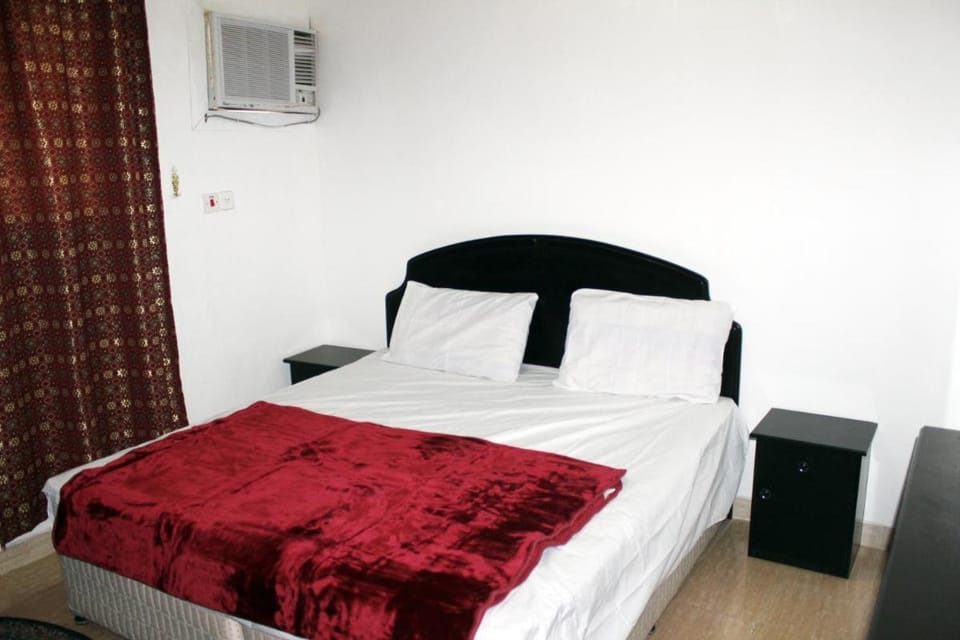 Al Eairy Serviced Apartments Company Al Qassim 1 - 1 شركة العييري للشقق المخدومة القصيم  Apartment in Riyadh Province