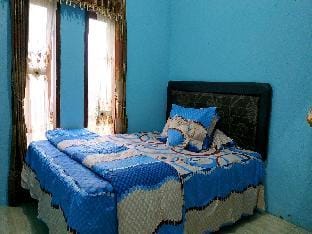 Puncak Pinus and Pool Villa in Batu