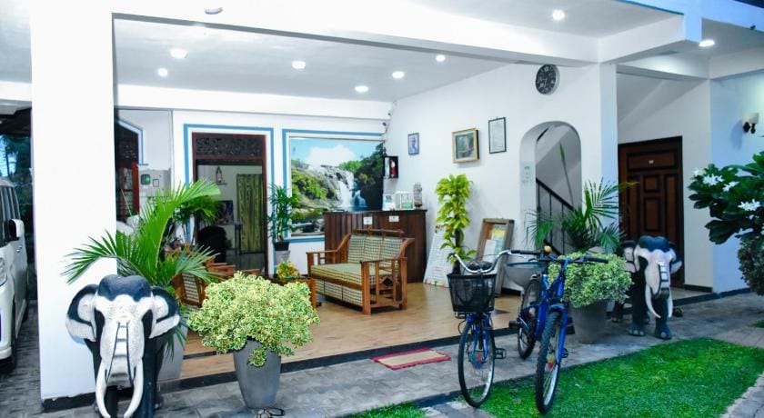 Nebula Residence Bed and Breakfast in Negombo