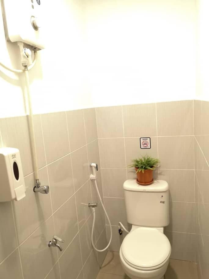 Sunset Homestay - Backpacker Hostel Self Checkin Vacation rental in Kuching
