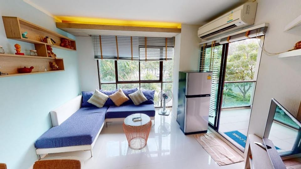 Lumpini Park Beach Cha-Am Sea View Room Apartment in Thailand