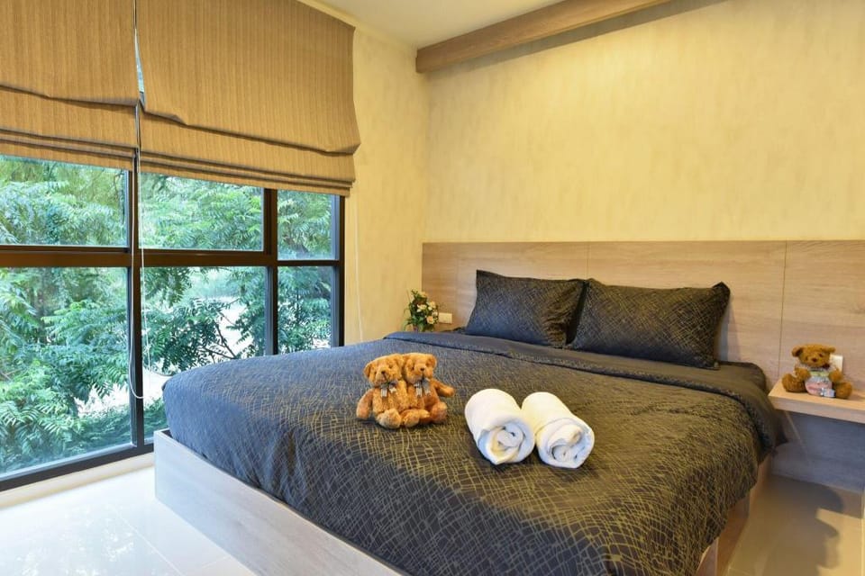 Lumpini Park Beach Cha-Am Sea View Room Apartment in Thailand