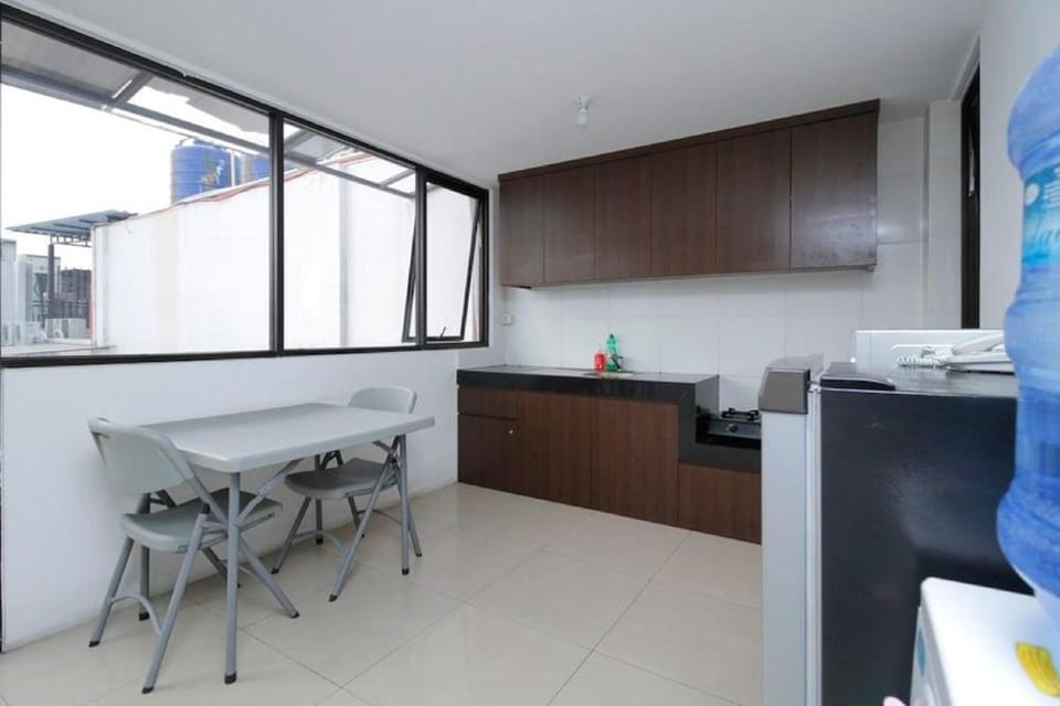 RedDoorz Plus near Plaza Indonesia Hotel in Jakarta