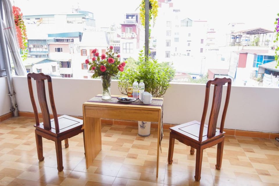 Old Town Palace Guest House Bed and Breakfast in Hanoi