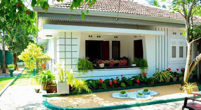 Mama Beach Hotel in Negombo