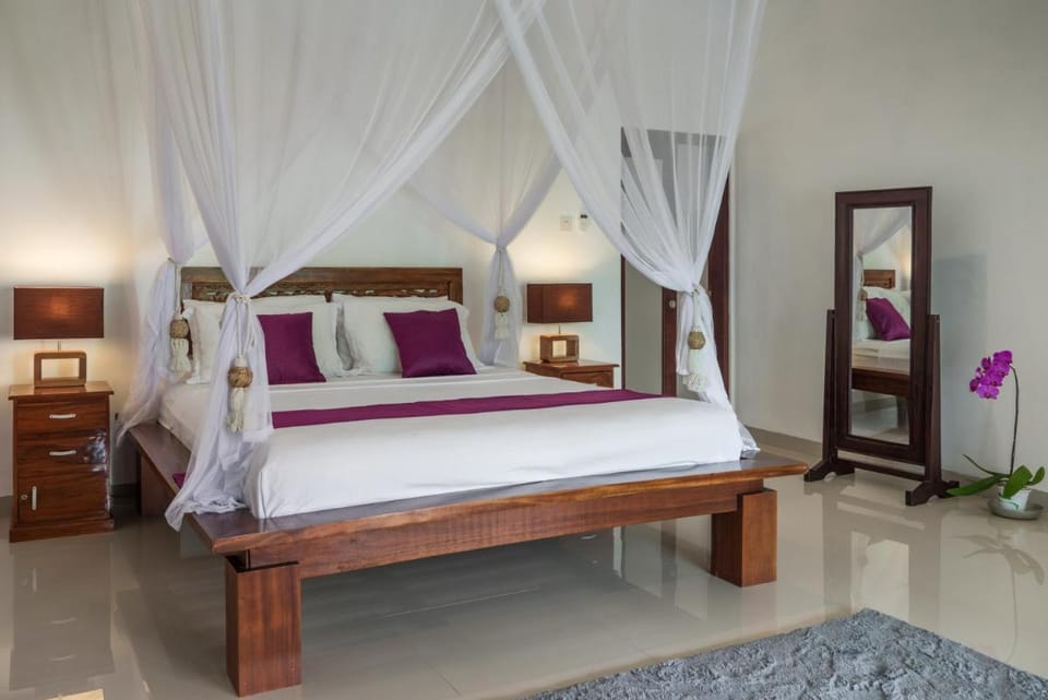 OJ Villa - Seminyak Villa in North Kuta