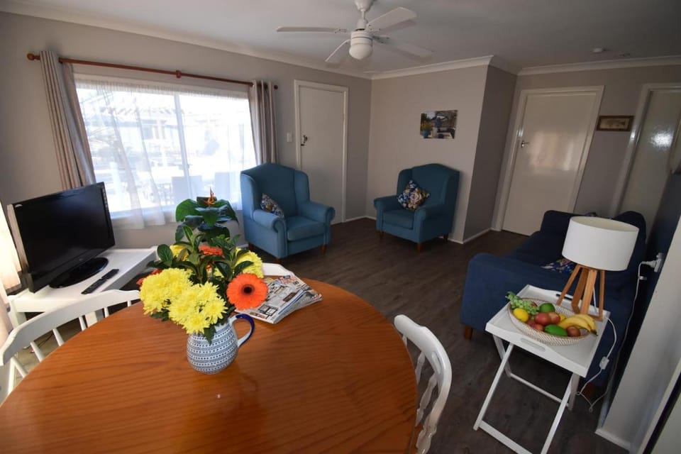 Laguna lodge Group Accommodation Campground/ 
RV Resort in Sussex Inlet