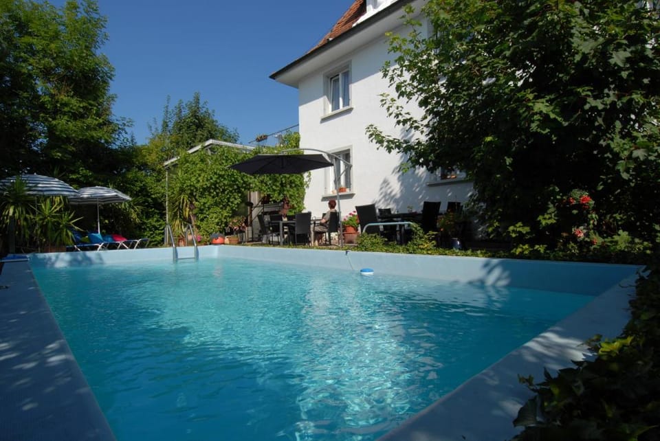 Pension Säntisblick Bed and Breakfast in Meersburg