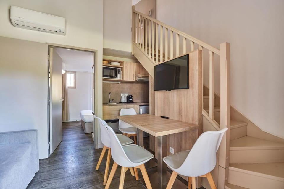 Résidence Odalys Le Village Camarguais Les Gardians Apartment hotel in Arles