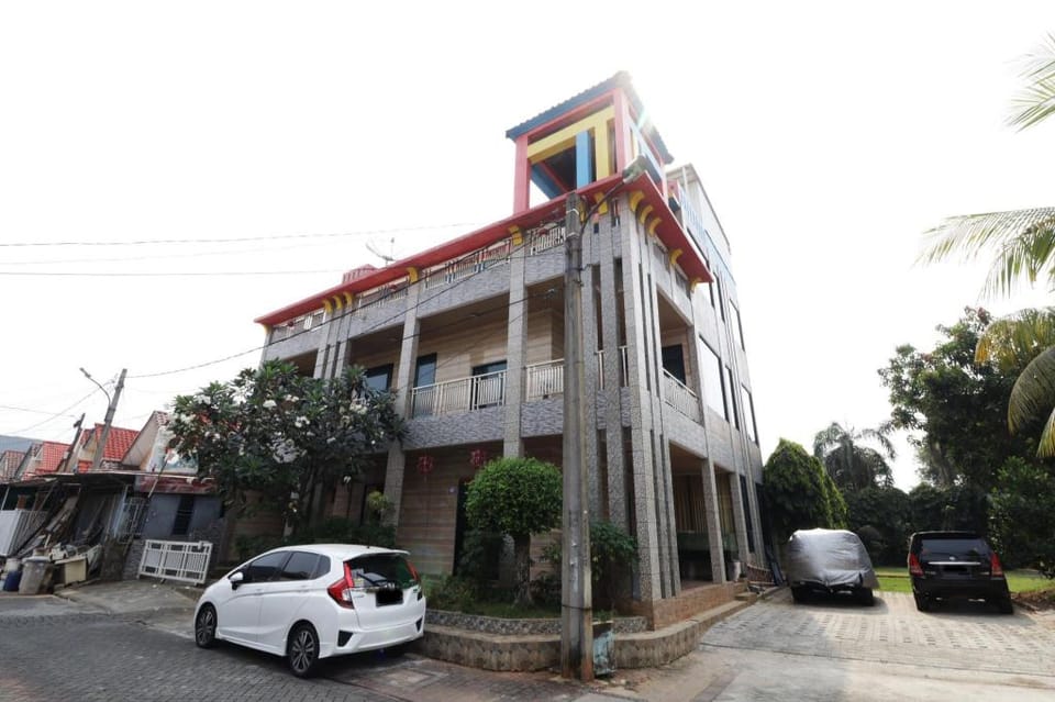 Chandrady Guesthouse Hotel in Jakarta