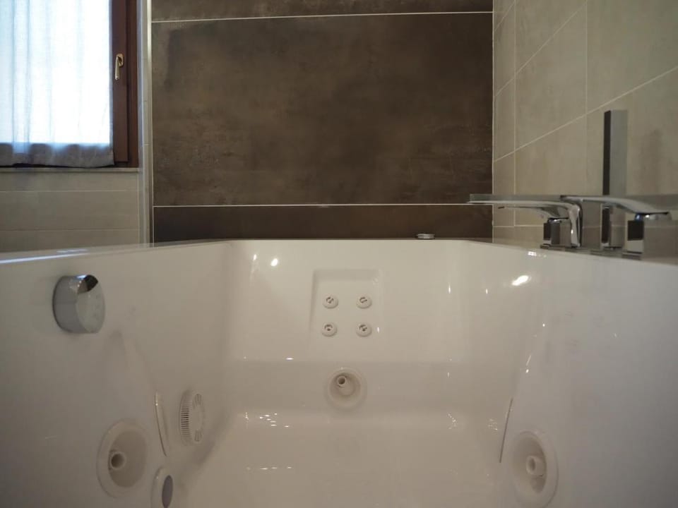 Apollo Guest House Bed and Breakfast in Florence